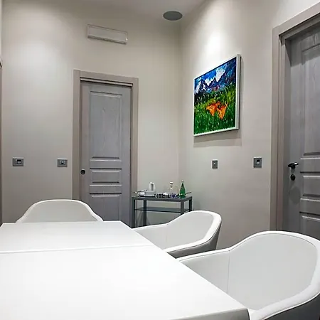 לינה וארוחת בוקר Town House Morgana